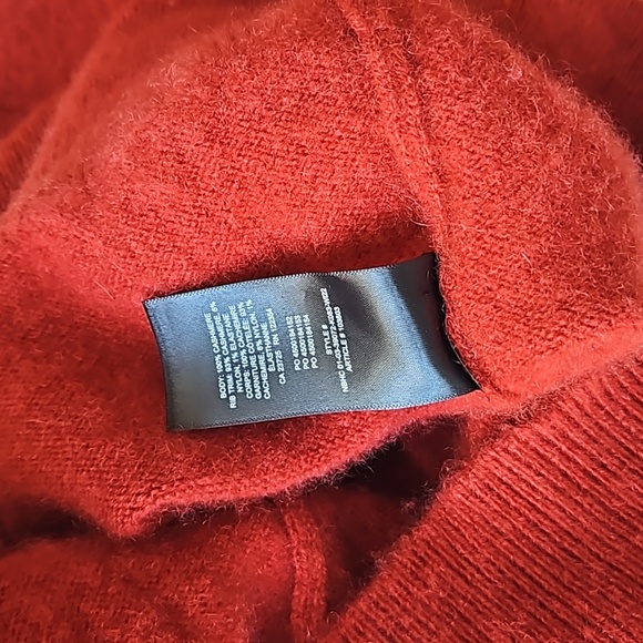 Aritzia Babaton Luxe Cashmere Rosemont Sweater in Corsa Red - Picture 3 of 9